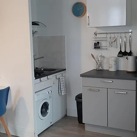 Renove Avec Balcon Apartment *
