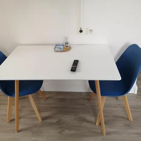 Renove Avec Balcon Apartment *